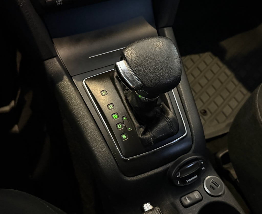 Skoda Octavia Kombi 2.0 FSI 150HK AUTOMAT DRAGKROK NYSERVAD NYBES
