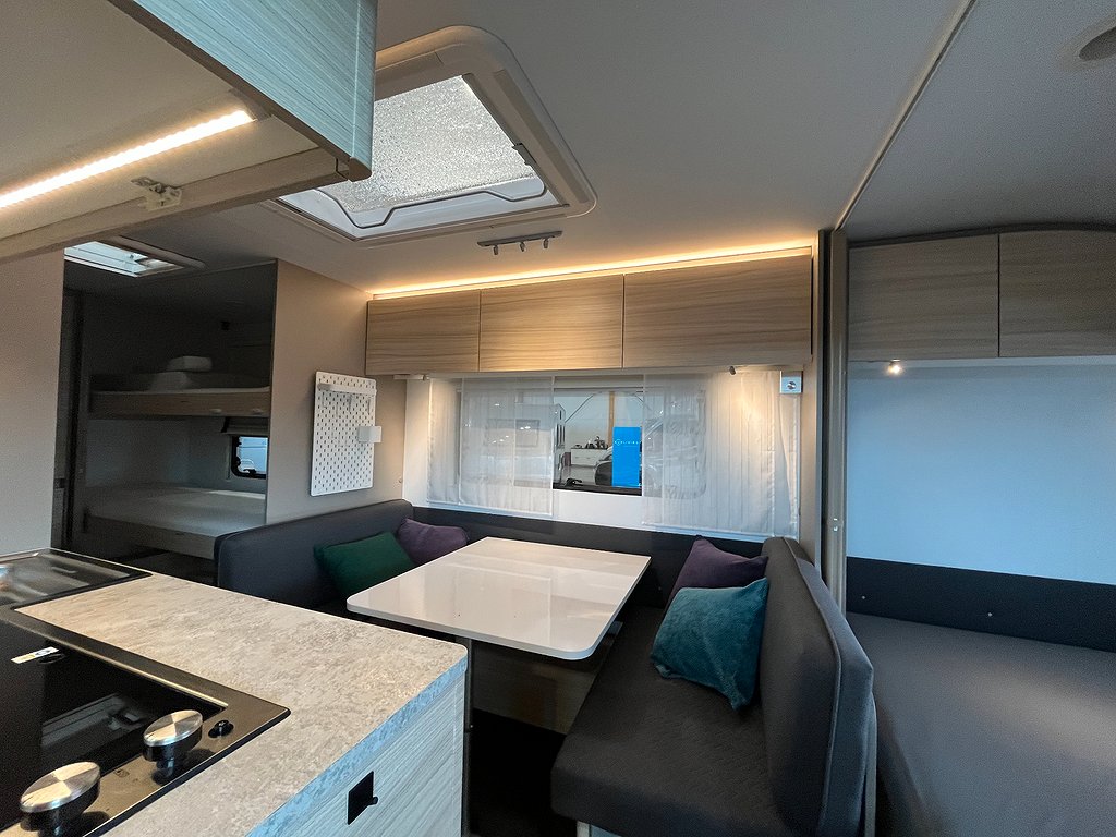Adria Altea 552 PK / Barnkammare / 7 bäddar / EL-Patron - Adria