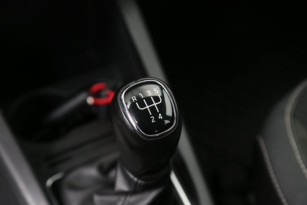 Skoda Fabia 1,0 TSI 95hk Style 5D Komfortpaket Colorconcept 2021