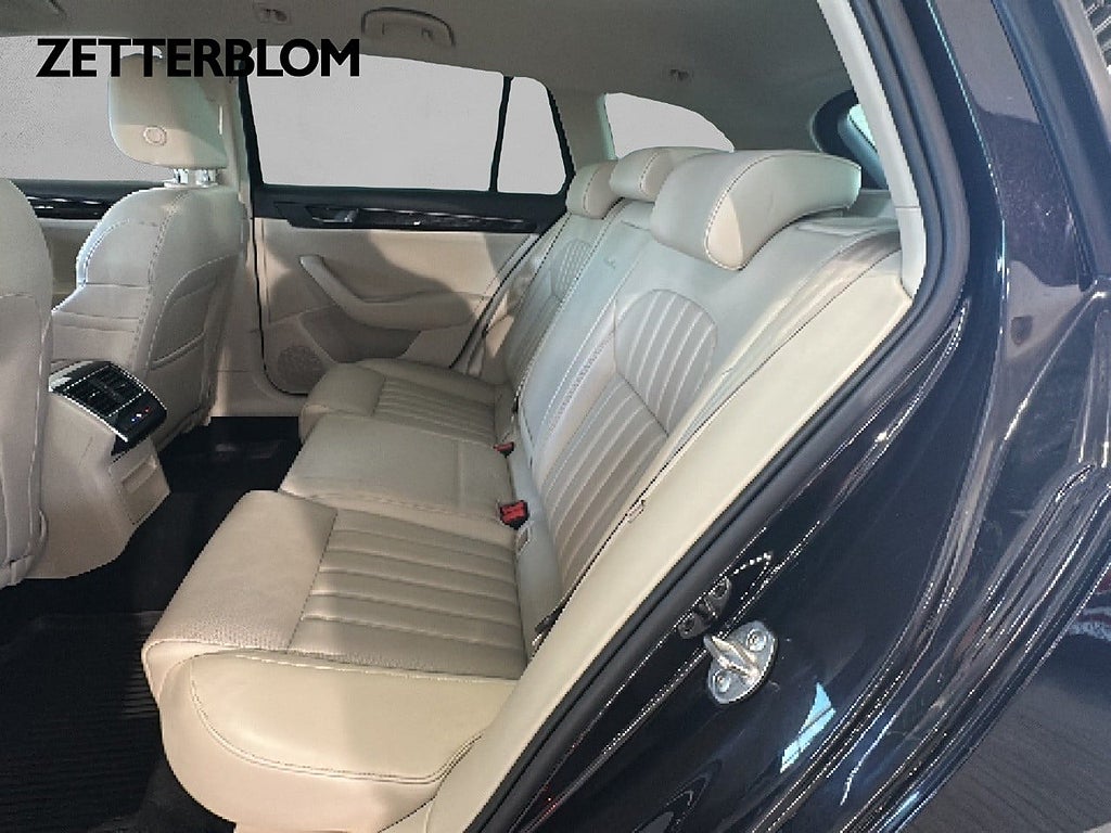 Kombi Skoda Superb 9 av 19