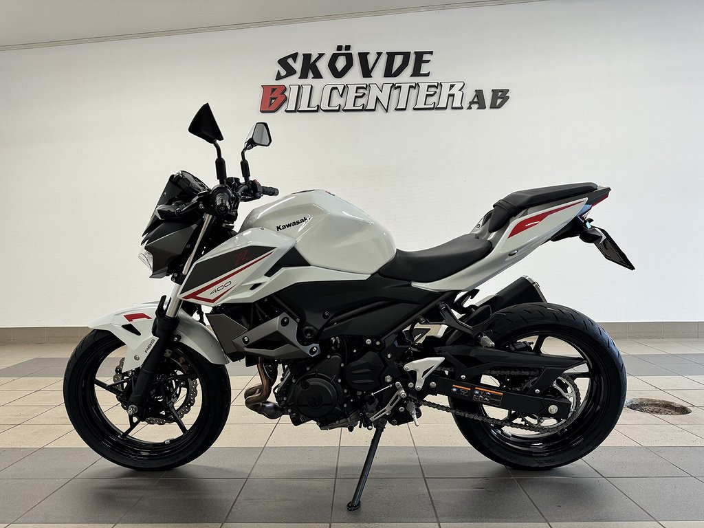 Kawasaki Z400 1-Ägare / 349Mil / Nyskick / ev byte/finans