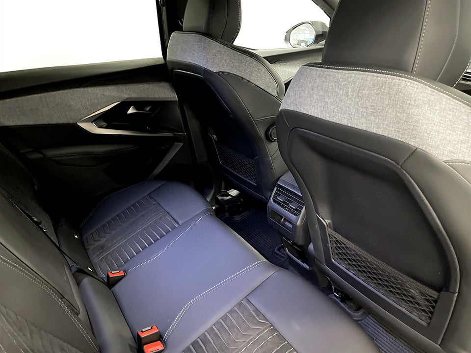 Bild på Peugeot 3008 GT Hybrid 145hk Aut B-KAMERA CARPLAY