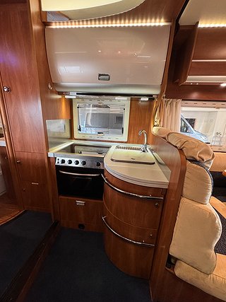 Husbil-halvintegrerad Laika Kreos 3008 7 av 21