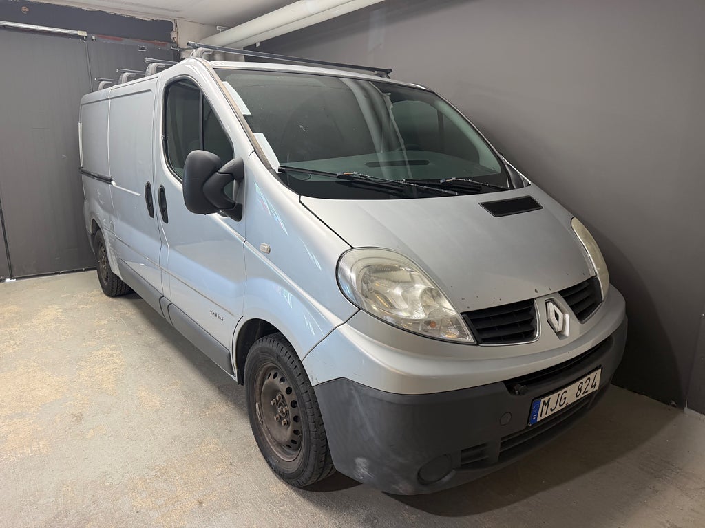 Renault trafic Skåpbil 2.9t 2.0 dCi bluetooth