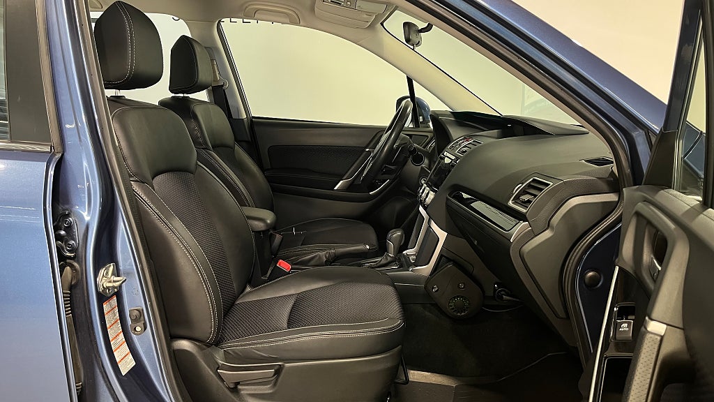 Subaru Forester XT 241hk 4WD Automat | Drag, V-hjul, M-värm, X-ljus