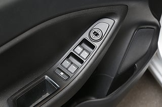 Halvkombi Hyundai i20 11 av 25