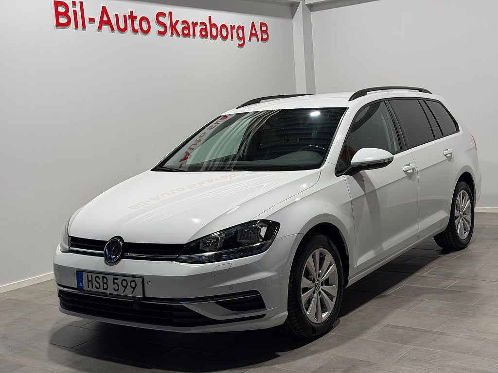 Volkswagen Golf 110 TSI Automat Kombi CarPlay Värmare