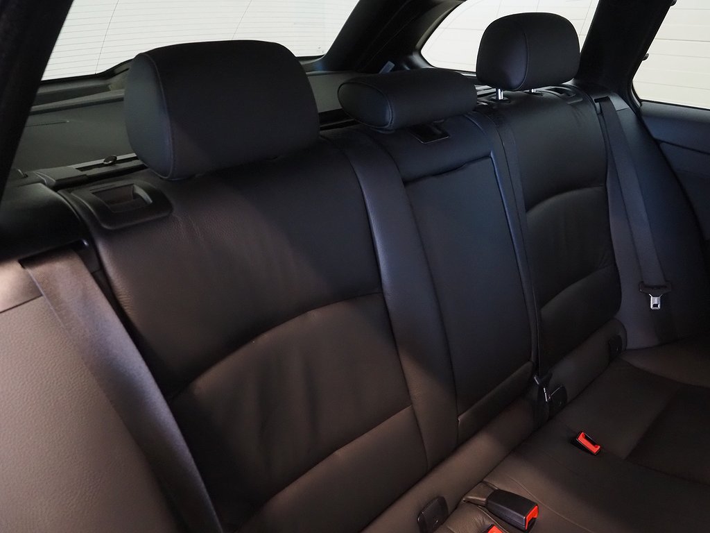 BMW 530 d 258hk xDrive Touring  M Spor D-värm|HUD,|H/K|Drag| 2015