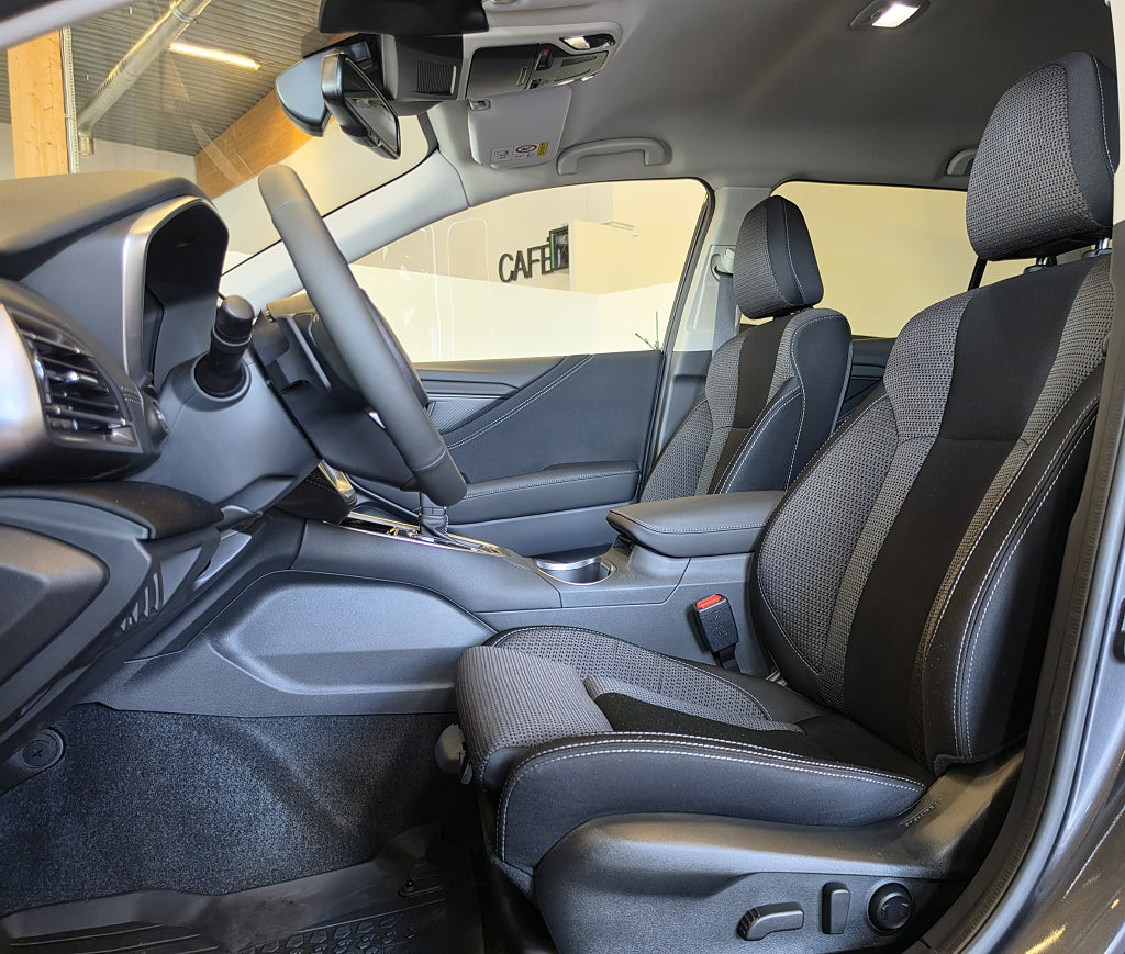 Subaru Outback 2.5 4WD / Adventure / Backkamera / Rattvärme /