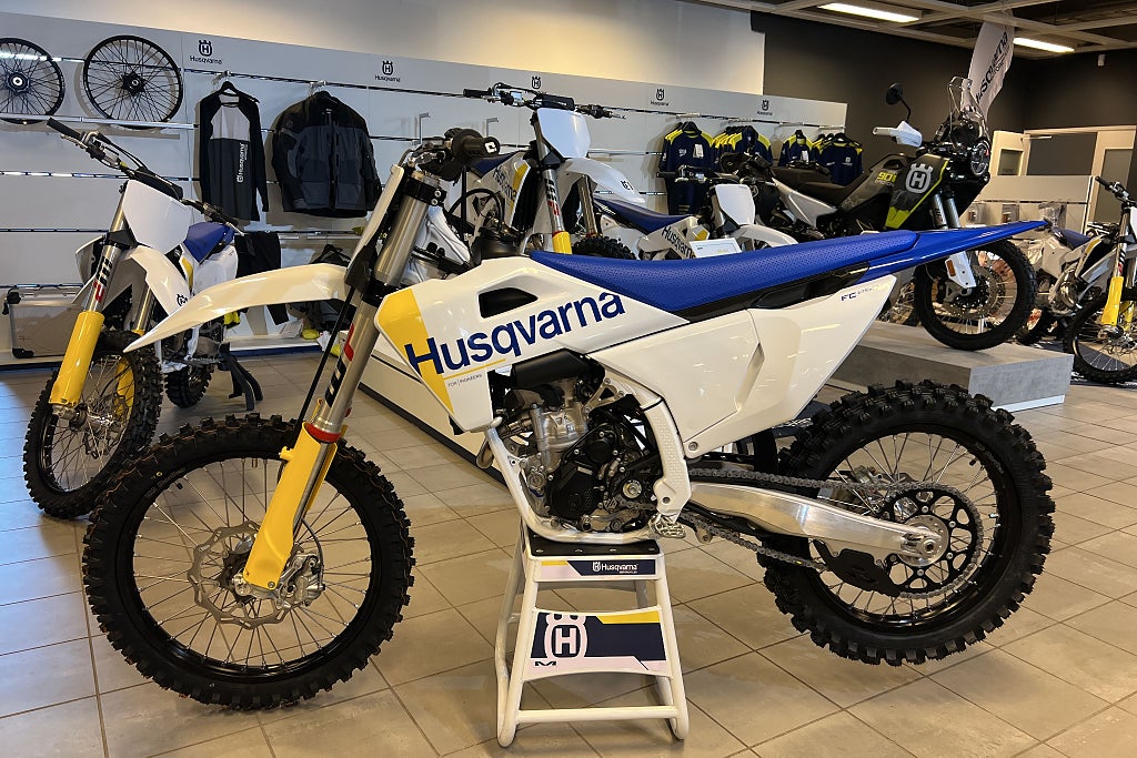 Husqvarna FC 250 2027 *Finns i lager* 