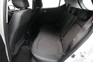 Halvkombi Hyundai i10 18 av 21