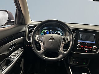 Mitsubishi Outlander PHEV CVT Fleet Edition Kamera/Adap.Fhåll/SoV – bild 9