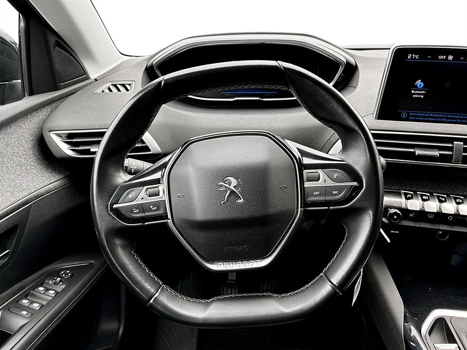 Bild på Peugeot 3008 Allure 1.2 PT 130hk DRAG P-SENSORER