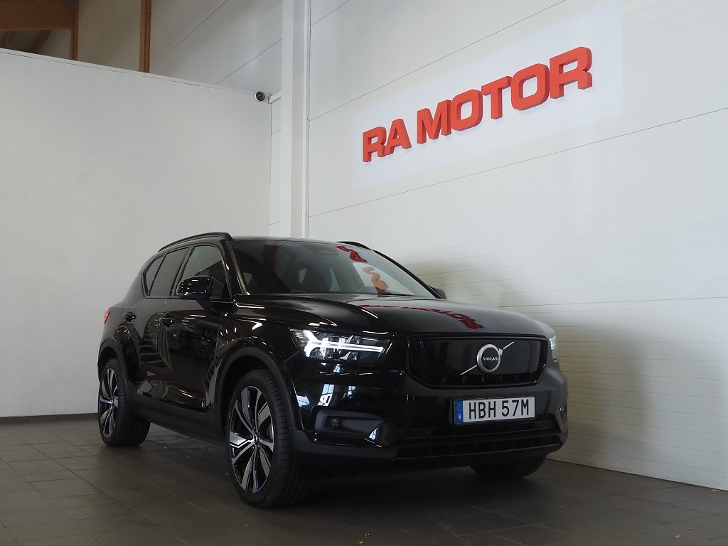 Volvo XC40 Recharge P8 AWD 408hk Core | Kamera | Skinn | 2021