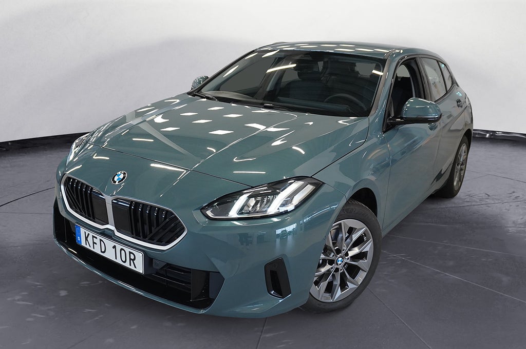 BMW 120 120i Automat Backkamera Driving Assistant 17 | Ränta 3,99%