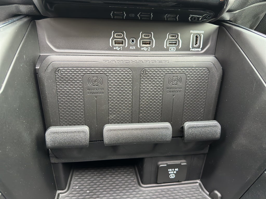 Dodge Ram 1500 Crew Cab LARAMIE NIGHT PREMIUM 3.0L 420 Hp - bild 13