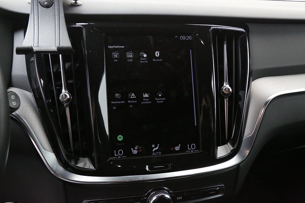 Volvo V60 Recharge T6 AWD 340hk R-Design |Navi|Kamera|Voc|