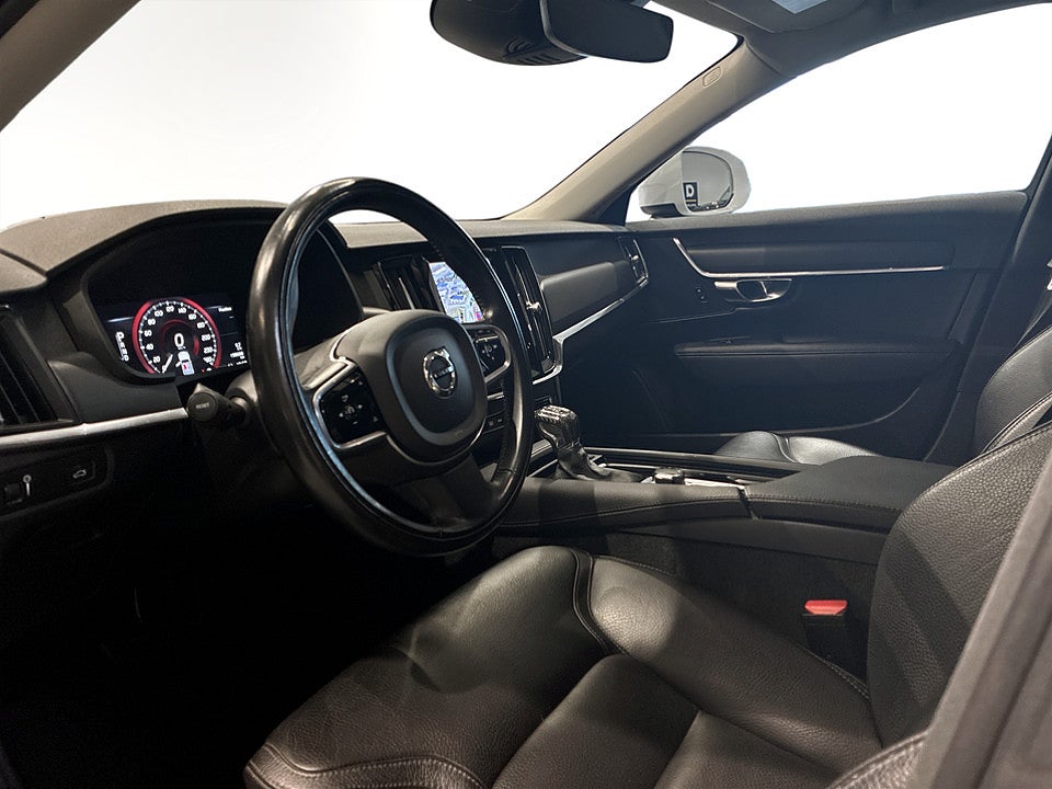 Bild på Volvo V90 Cross Country Business D4 190hk Aut 4WD Pilot assist DRAG B-KAMERA 