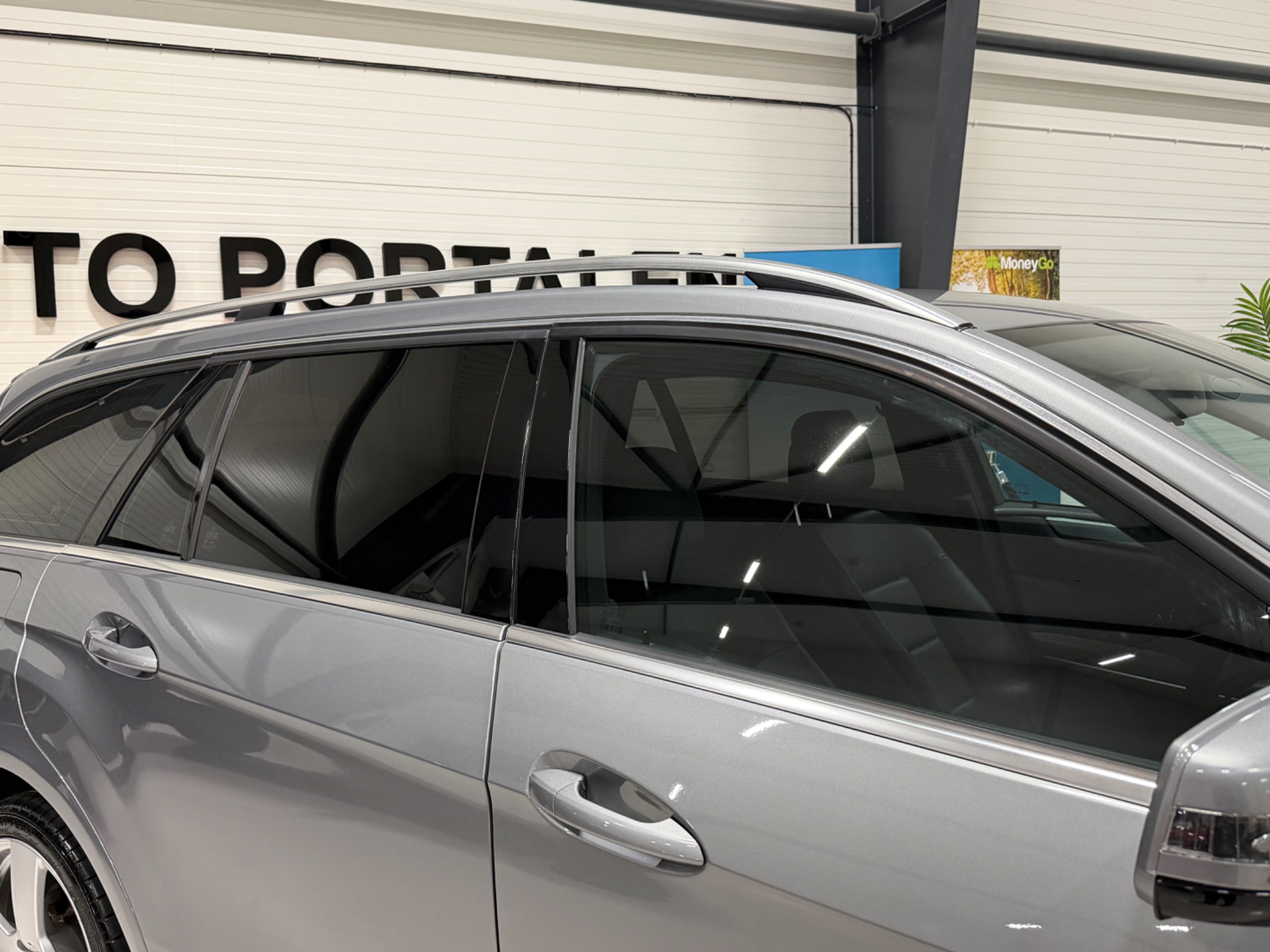 Mercedes-Benz E 200 T CDI 7G-Tronic 2013, bild 6/45