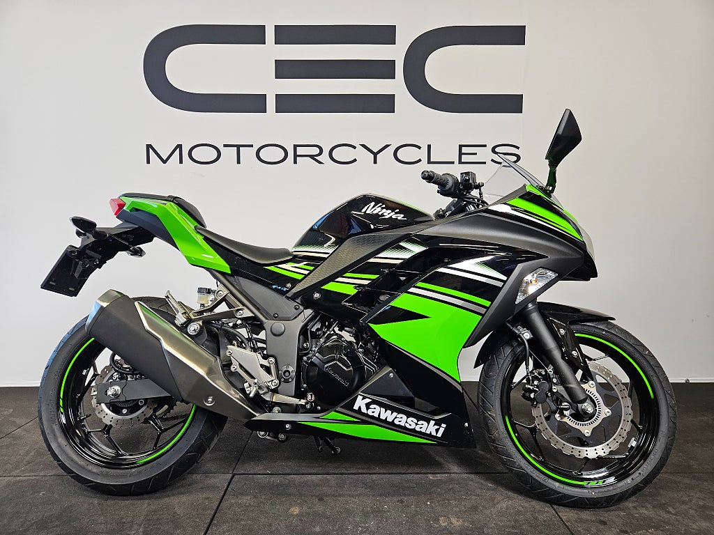 Kawasaki Ninja 300 *Endast 78mil* 