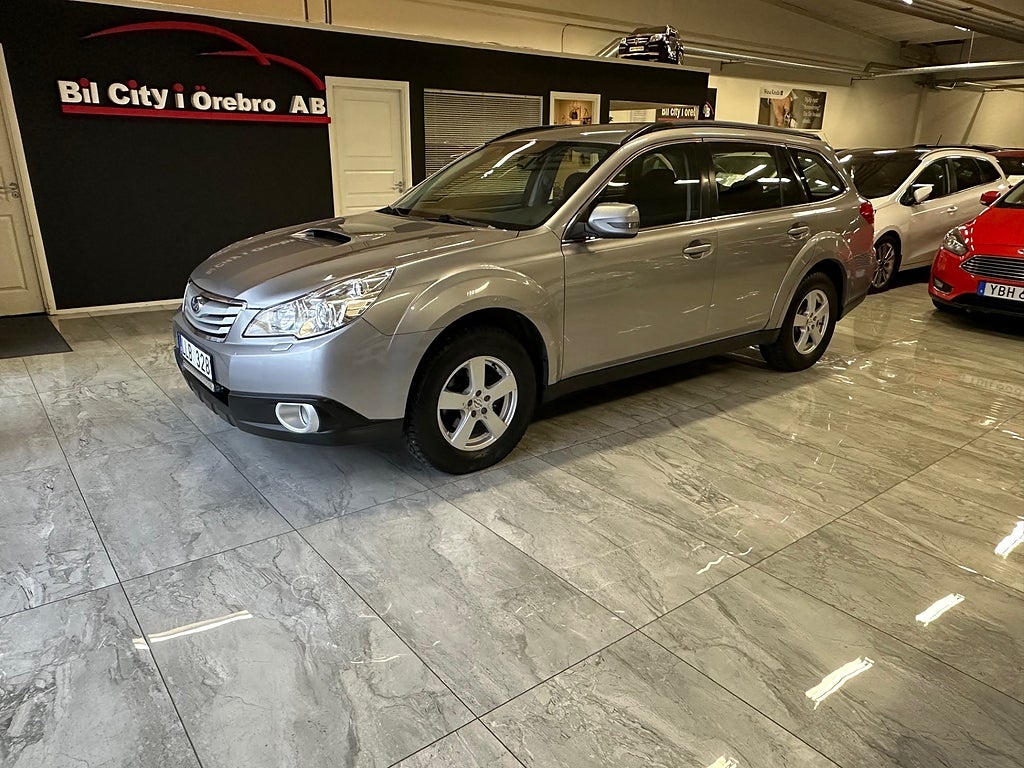 Subaru Outback 2.0 (150hk) 4WD Business 2-Ägare / Drag / Nyservad & Ny Besiktad