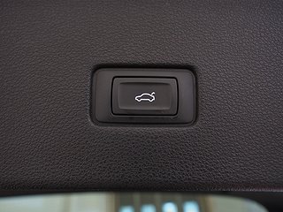 SUV Audi Q8 10 av 25