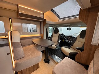 Husbil-halvintegrerad Ci Magis 86 XT 2 av 20