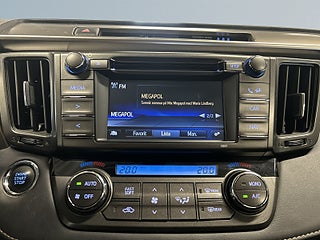 Toyota RAV4 2.0 AWD Multidrive S Dragkrok/Kamera/S&V-Däck/Keyless/ – bild 11