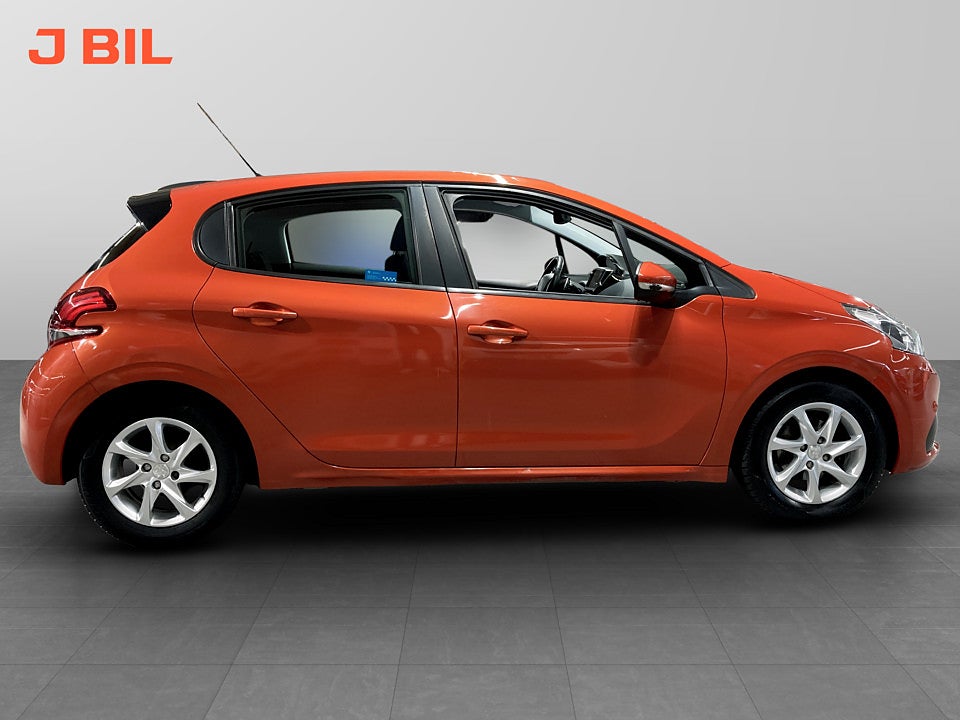 Bild på Peugeot 208 Active 1.2 PT 82hk Aut KAMPANJRÄNTA 3,99%