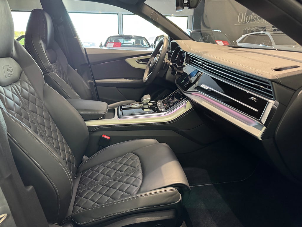 Audi Q8 50 TDI quattro S Line Selection Panorama B&O Värmare - bild 6