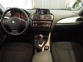Halvkombi BMW 118 14 av 21