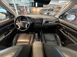 Mitsubishi Outlander PHEV Business Värmare/Pano/Skinn/360