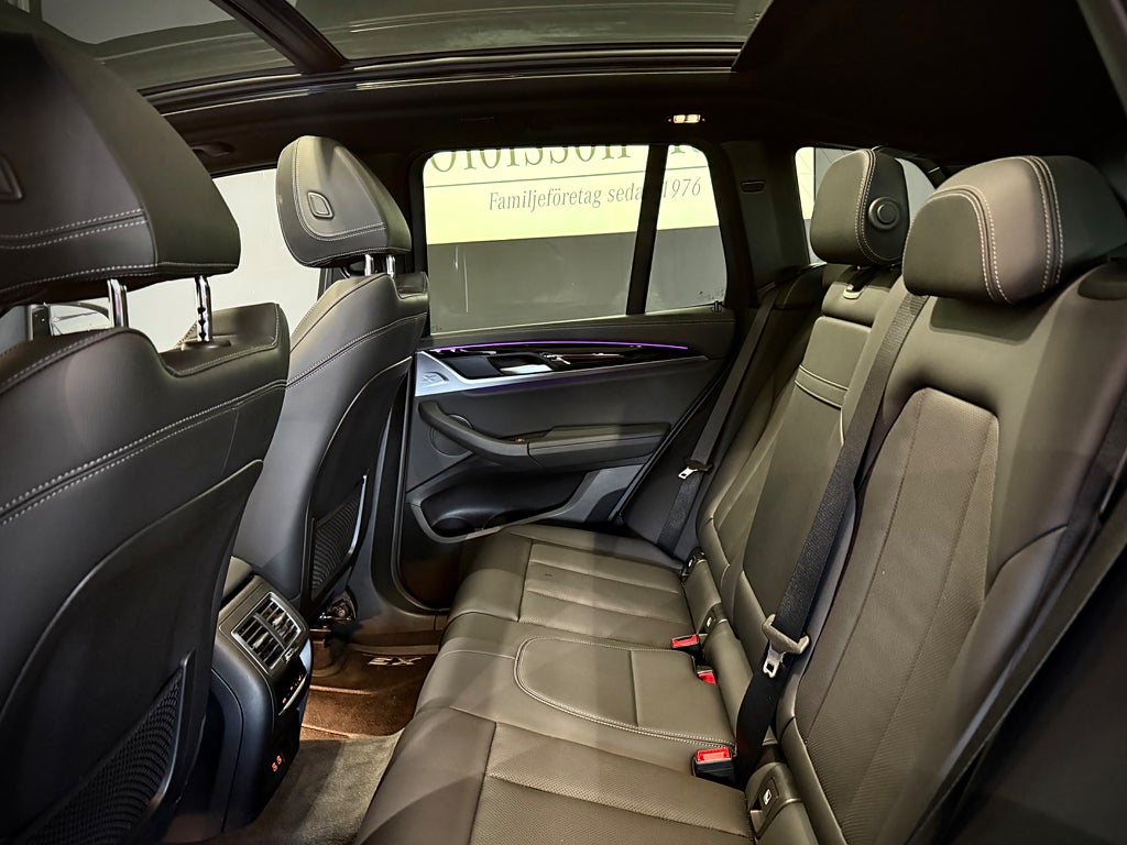 BMW iX3 M Sport Glastak Cockpit Läder Drag - bild 25