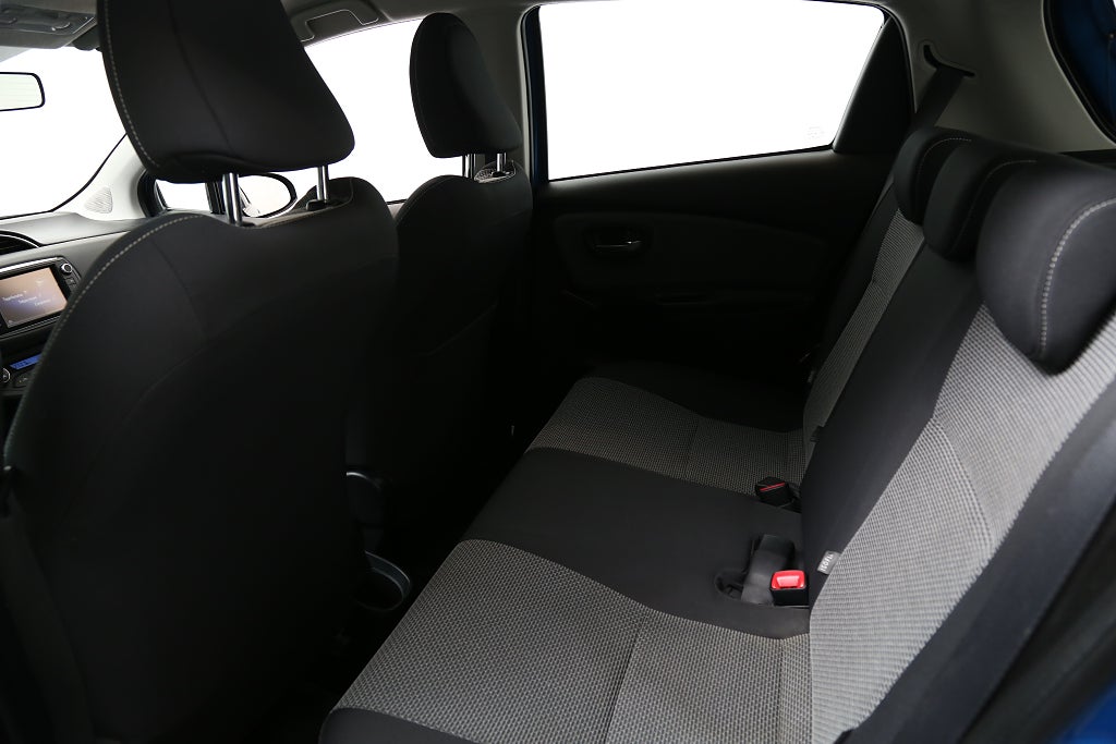 Toyota Yaris 1,5 VVT-i Hybrid e-CVT Active Kamera Motorvärmare 2015