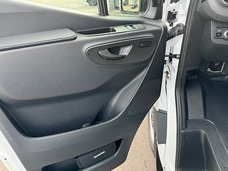 Transportbil - Skåp Mercedes-Benz Sprinter 19 av 22
