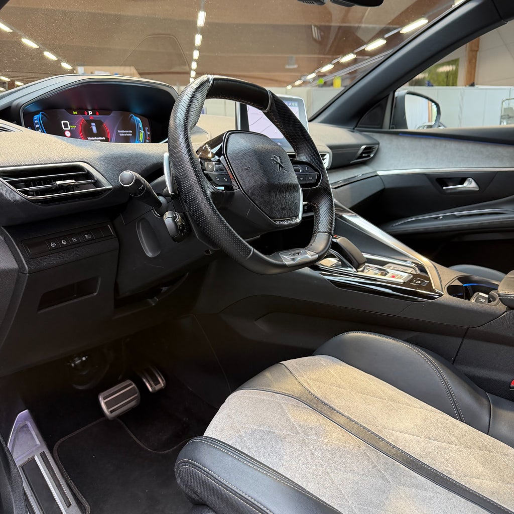 Peugeot 3008 GT HYBRID4 EAT Navi Carplay Navigation Backkamera