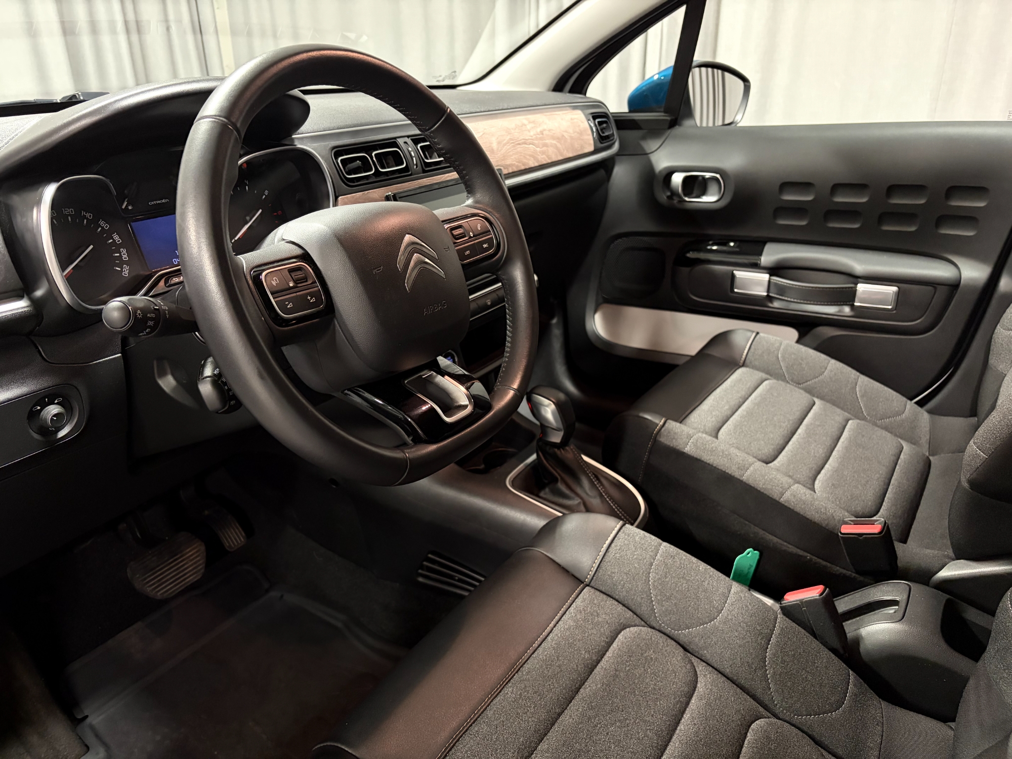 Citroen C3 SHINE PureTech 110 AUT Inkl 2023, bild 6/10