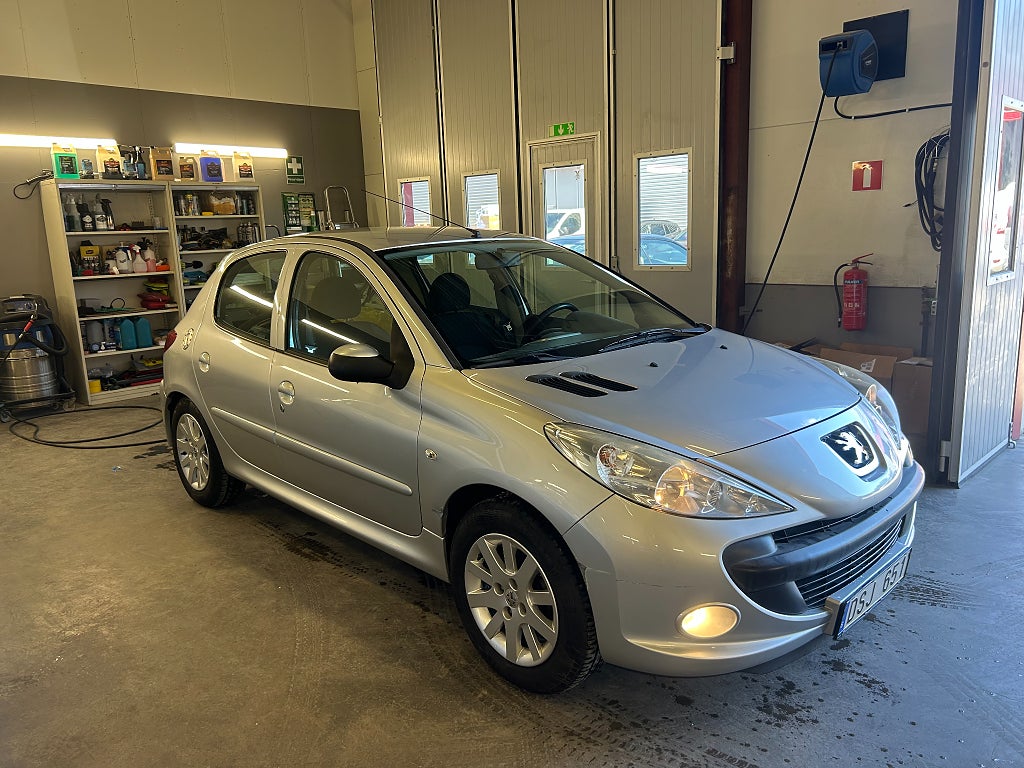 Peugeot 206 1.4, 1 Ägare, 31584km, 1 år garanti, Nykam ny servad