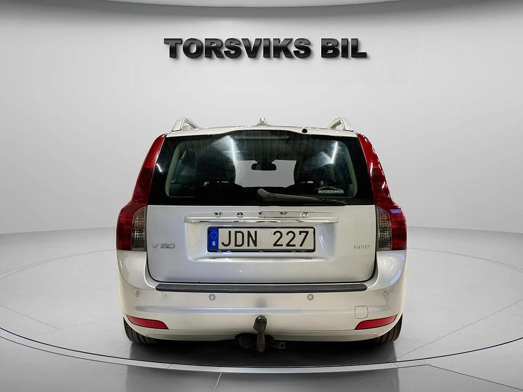 Volvo V50 2.0 D Powershift Summum Navi Skinn Drag Nybes Nyservad  - miniatyr 5