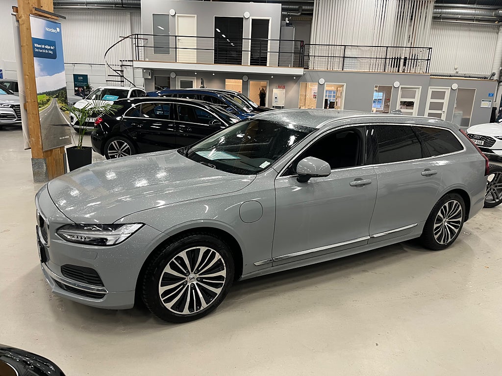 Volvo V90 LADDHYBRID T6 AWD AUT Core Edition (2.99% Ränta)