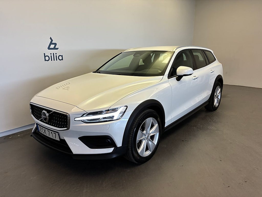 Volvo V60 Cross Country B4 AWD Diesel Core / Keyless / BL...