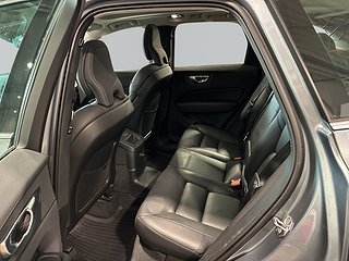 Volvo XC60 T8 AWD Inscription Drag Pano Navi Kamera S&V-däck