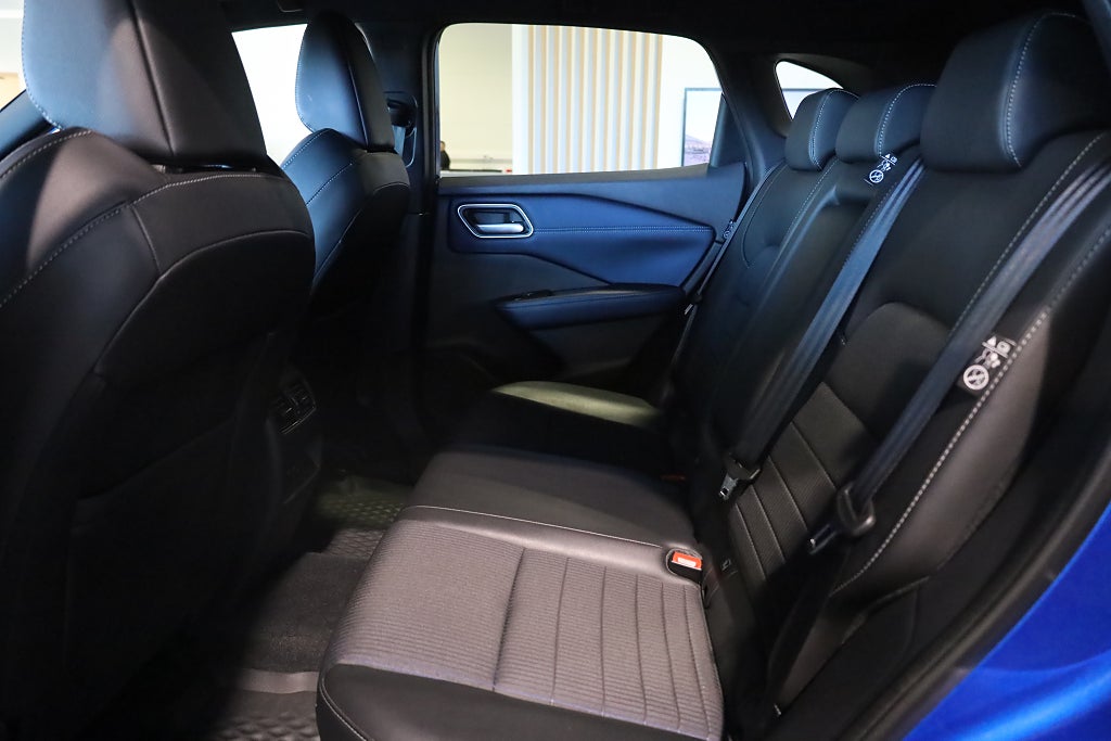 Nissan Qashqai 1.3 DIG-T AUT Drag 360° Navi CarPlay PDC HUD Keyless 2022