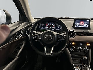 Mazda CX-3 2.0 Aut AWD Optimum S&V-hjul/Kamera/Drag/HUD/Skinn/Bose