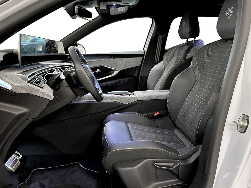 Bild på Peugeot 5008 GT Hybrid 145hk Aut 7-SITS B-KAMERA CARPLAY