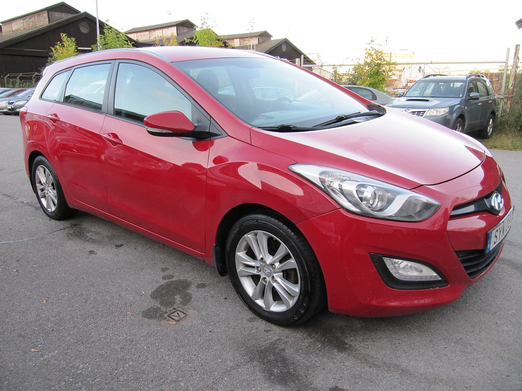 Hyundai i30 Kombi 1.6 CRDi Business Euro 5 Drag/ACC/PDC/Farthållare