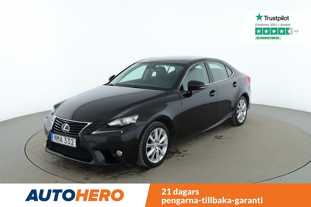 Lexus IS 300h Executive / GPS, Keyless, PDC fram, Rattvärme