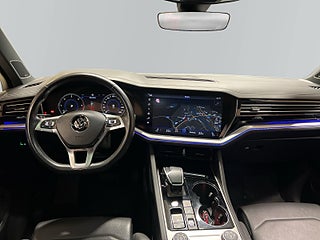 Volkswagen Touareg 3.0 V6 TDI 4M R-Line Luft Drag Dvärm Night vision HuD Pano S&V
