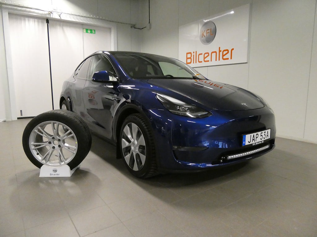 Tesla Model Y Long Range AWD *KFL 10 år 2,99%* Drag-Skinn-Pano-Värmare-Kam-SoV