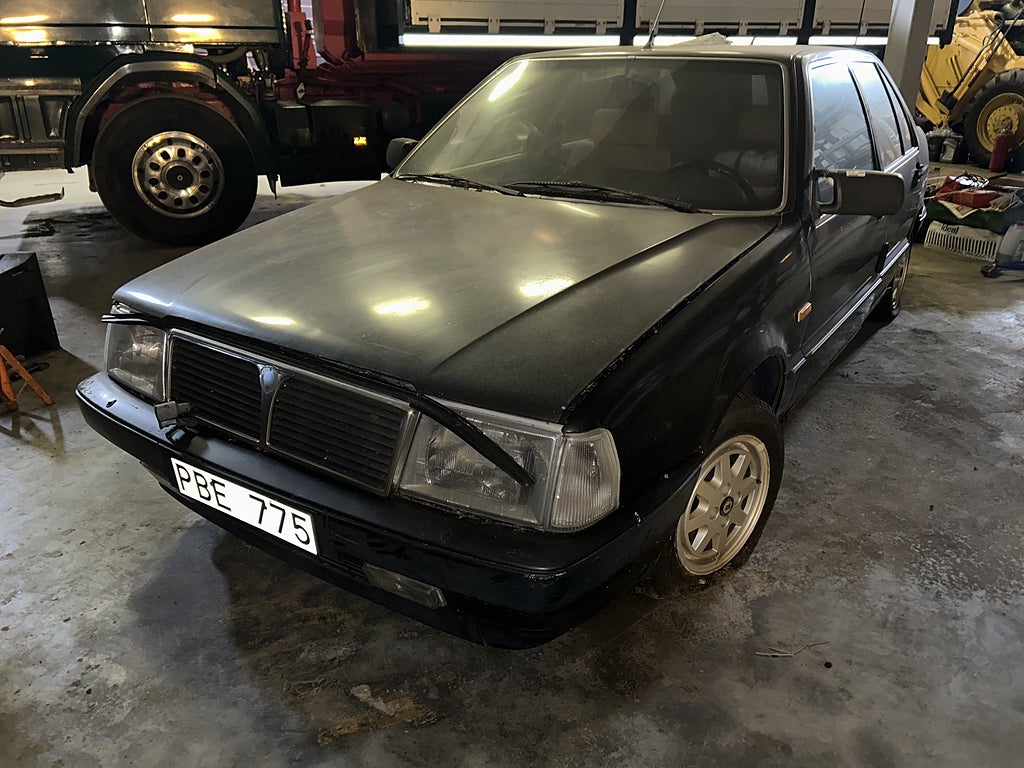 Lancia Thema 